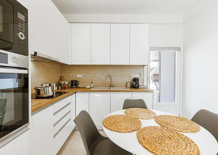 アパート Aster Korissia